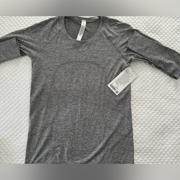 Lululemon Athletica Swiftly Tech Long Sleeve in Slate/white 2.0 SZ 10 NWT - Picture 6 of 11